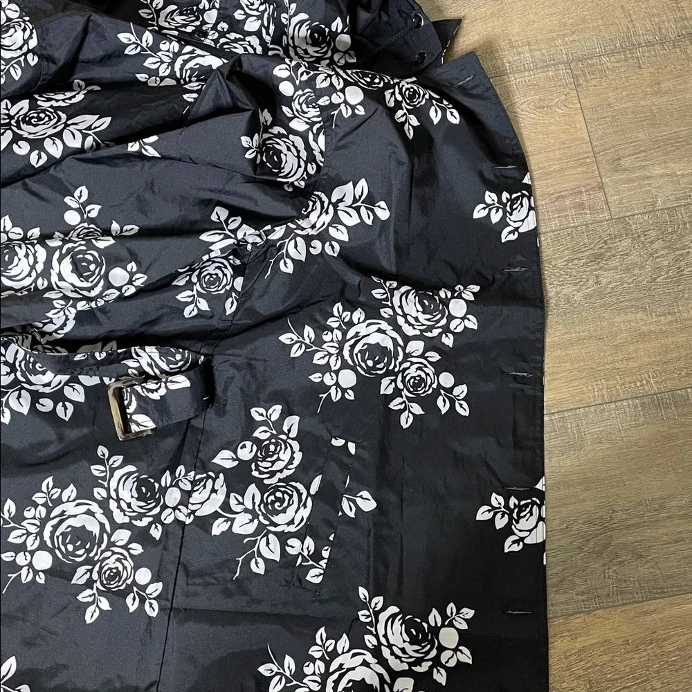 Capelli New York black and white floral print hooded RainTrench Coat - Picture 15 of 16